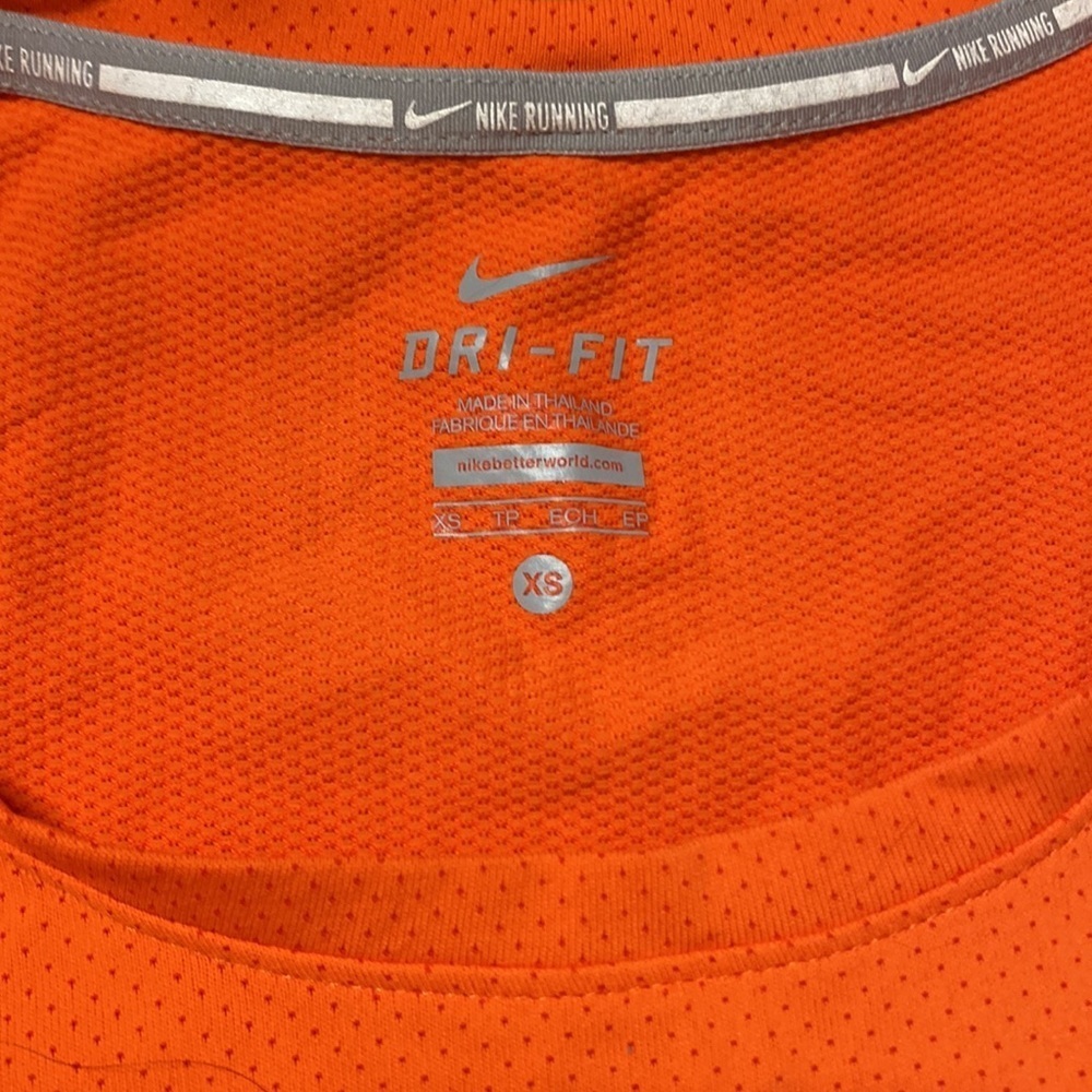🌷 Nike 🌷 Dri Fit Top - Picture 3 of 9